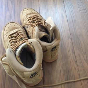 Boys Nike Sneakers 👟